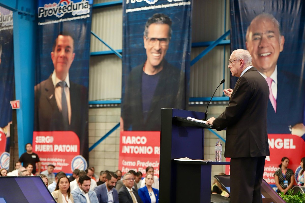 EF_Galindo's tweet photo. Una visión que trasciende fronteras. 🌎

Gracias, José Ángel Gurría, por compartir su experiencia y perspectiva en la 4.ª Feria de Proveeduría.

Sus ideas nos invitan a mirar hacia adelante, generar nuevas conexiones y seguir construyendo oportunidades.

Gracias por ser parte de este encuentro. 🤝