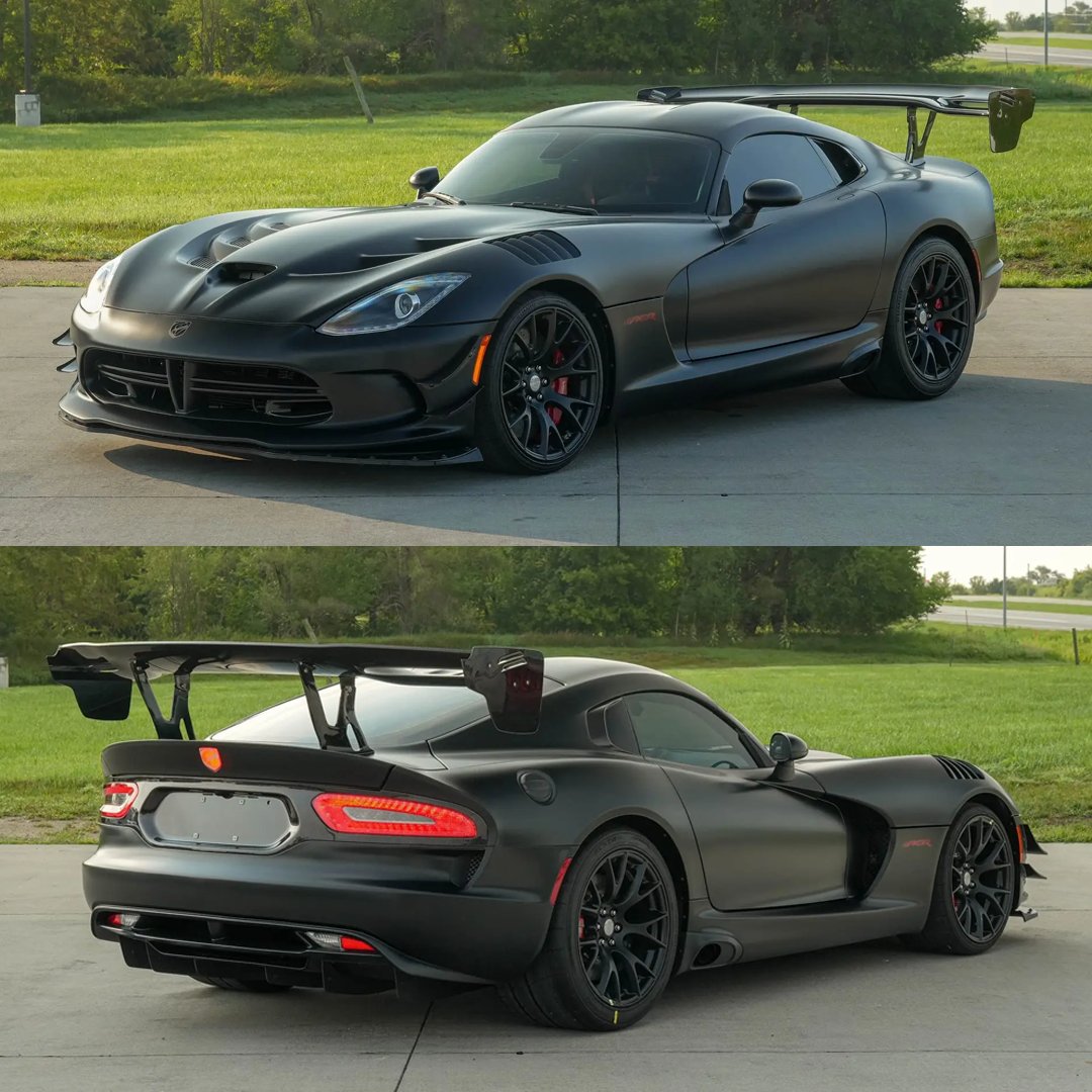 Bringatrailer's tweet photo. The Viper's final bow!

https://t.co/HTvSzOEb6v https://t.co/EY71dPkYs3