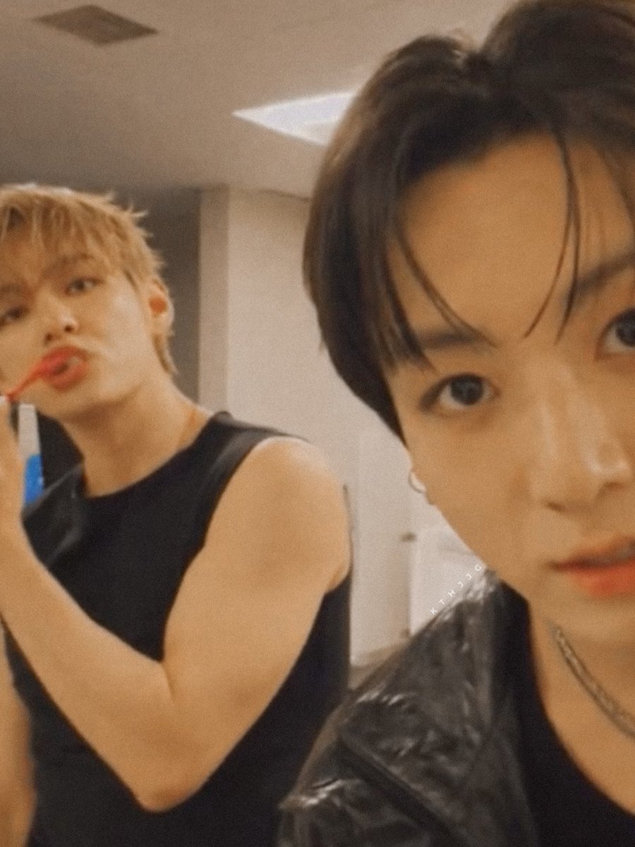 kthjjg's tweet photo. still overdosing on taekook .ᐟ https://t.co/6KExE2kvHR