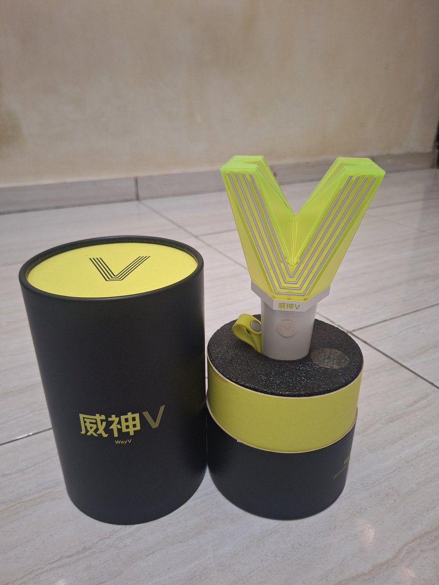 MyultimaTEN's tweet photo. WTS
Lightstick WayV
400k https://t.co/XG2Y4uh4Ec