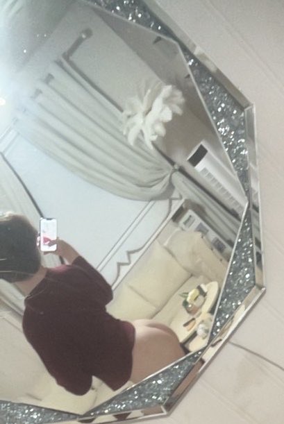liamlc2t's tweet photo. I do enjoy a good mirror pic https://t.co/snJRp40qWy