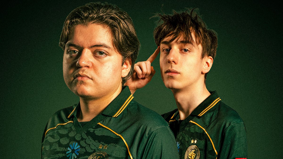 FalconsEsport's tweet photo. Just a quick warmup before heading to EWC, @PeterbotFN  &amp; @Pollofn6 are your FNCS Global Championship LCF CHAMPIONS 👑💚

#FalconsAreHere - #FNCS https://t.co/gPM9I4OGJm