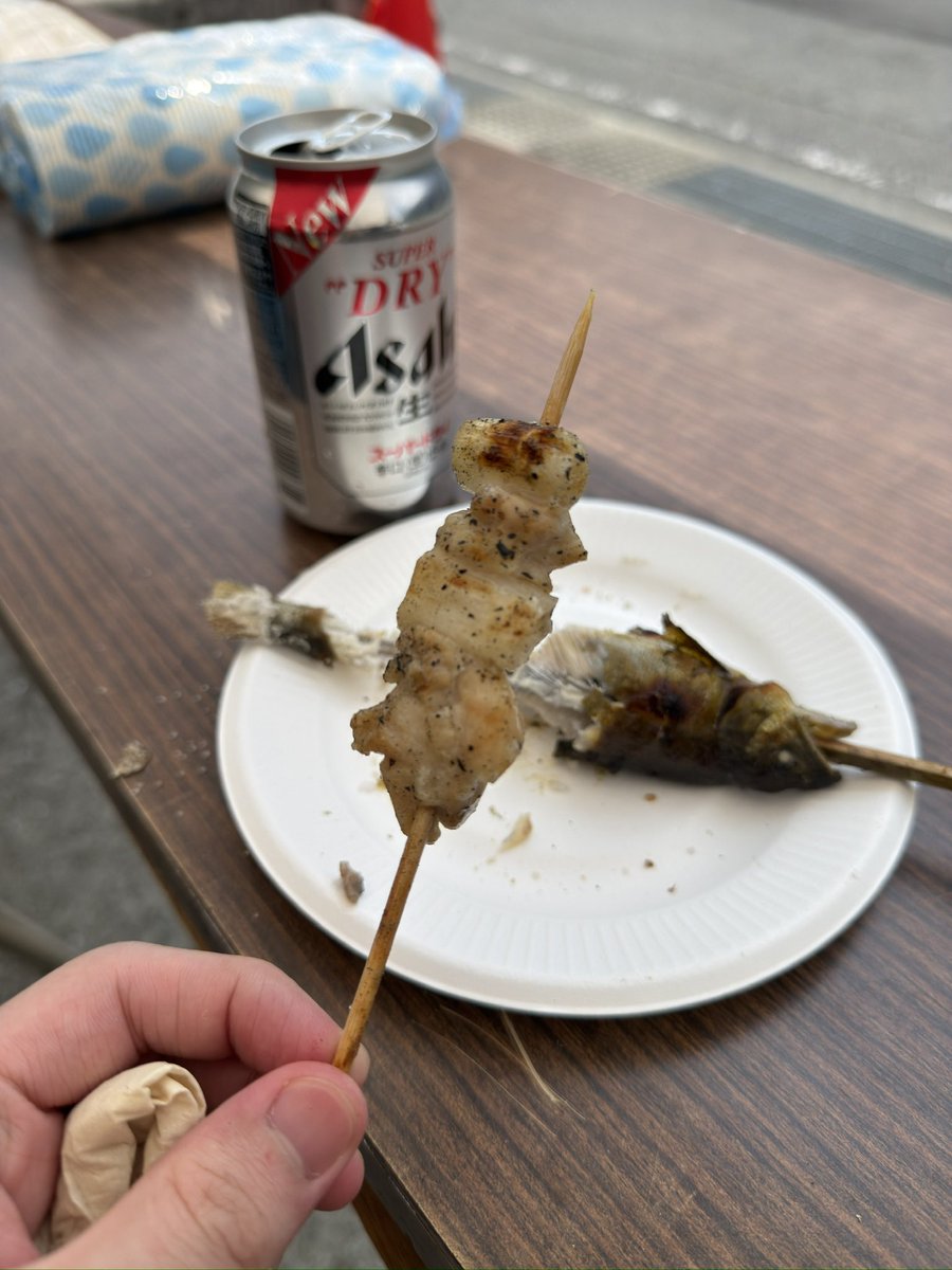 Maple_L37's tweet photo. 鮎と鳥食いながら酒を飲んでいたのが、ちょうど昨日の今。 https://t.co/dCToghMhvM