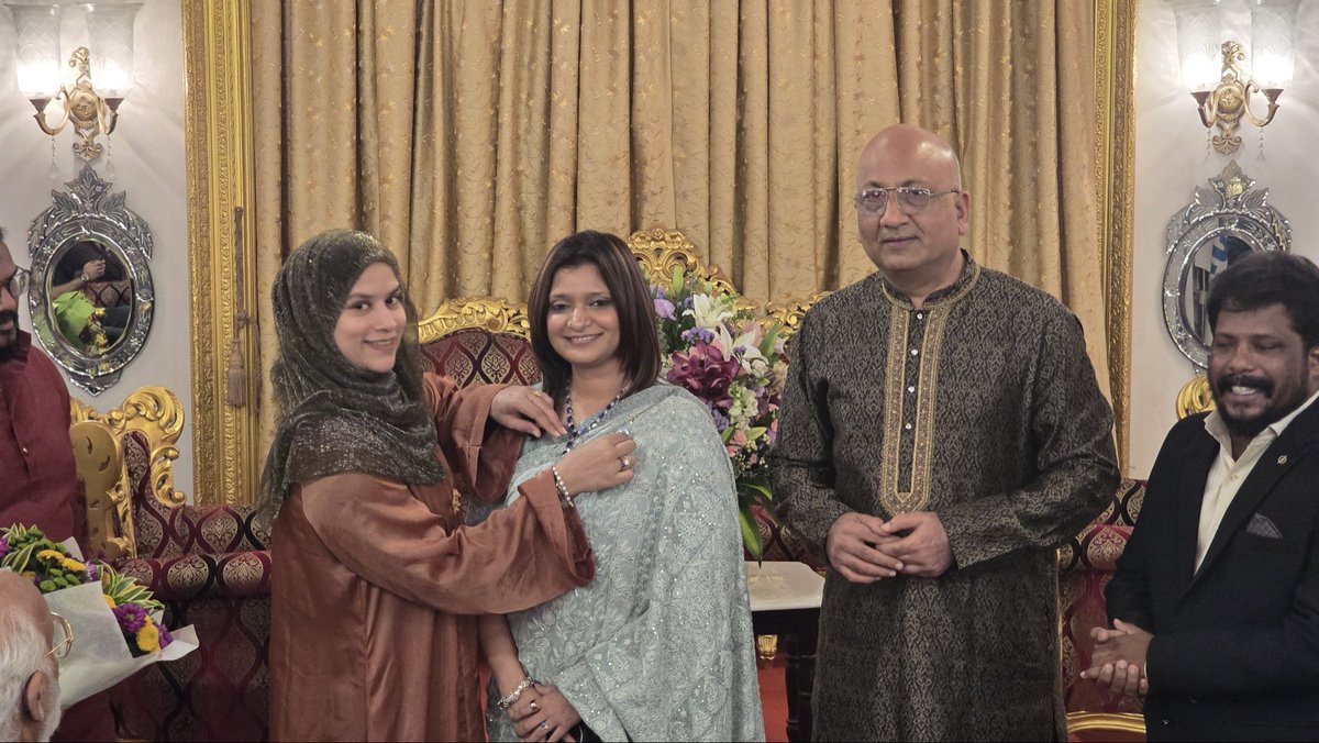 AmudhaCK's tweet photo. Deeply honoured to formally take on the roles of Chairperson, UNESCO-CREGU India, and Chairperson (India), SDC. Grateful to Nawabzada Md. Asif Ali, Chief Patron, SDC, for doing the honours. I carry this responsibility forward with gratitude, purpose and commitment. https://t.co/vwx3UkdXu1