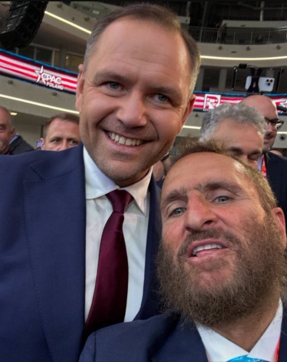 yendryss1's tweet photo. @Waldema51723109 Waldemar.  Weź Ty chlopie zacznij czerpać informacje na własną rękę, a nie publikujesz tu jakies wypociny. Ci co głosują na POPIS są rozgrywani jak dzieci. Poszukaj kim jest ten żyd. Dla ułatwienia dodam ,że jest sponsorem pewnego ogromnego lobby ,które kontroluje USA https://t.co/6DtjZK8qTj