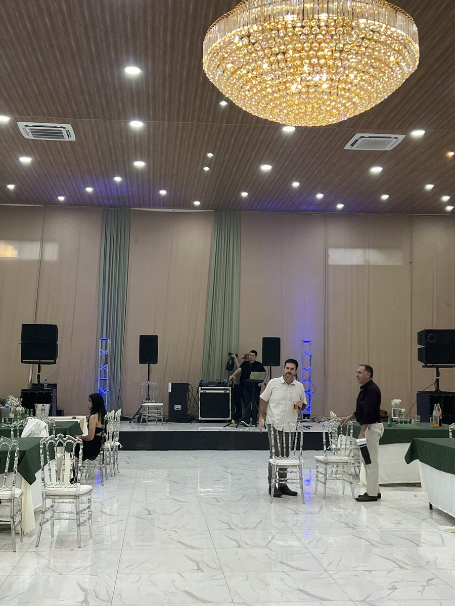 djnelsonrios's tweet photo. - Array
- Sub de 18 Eighteen
- JBL EON 715
- Soundcraft
- Luces BEAM
- Luces LED
- DMX
- Estructuras

#DjNelsonRios
#Sonidoeiluminación
#fyp #shorts #Viral https://t.co/OUlCg5fPg1
