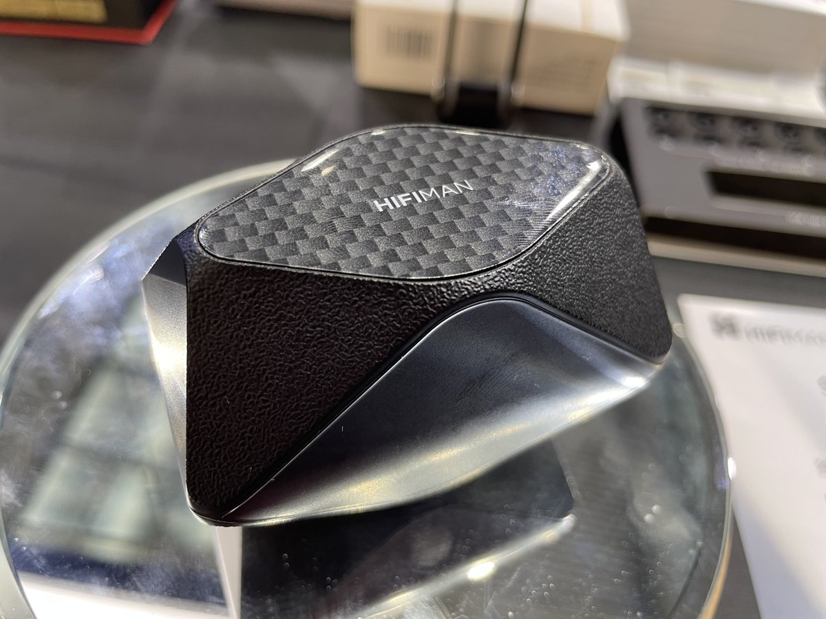 eear_nono's tweet photo. #SIAS2026 
HIFIMAN
SVANAR WIRELESS 2

ケースめちゃめちゃスタイリッシュ

音は立ち上がった後の引き���早く全体的にソリッドな傾向に感じます https://t.co/d8YkBdSyY9