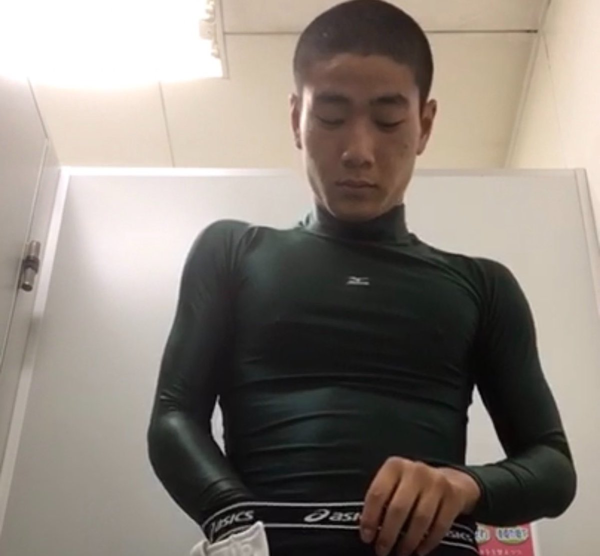 858jtbptm82's tweet photo. 🐸 https://t.co/MqvhVRFHSa