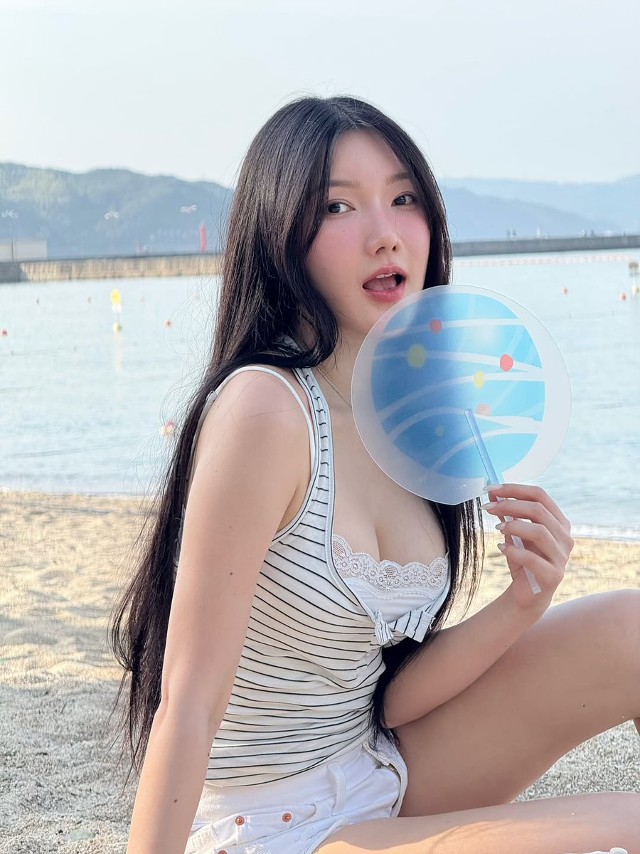 LovelyAsiaGirls's tweet photo. ครีมมุมนี้ดี 🏖️🌊💦 https://t.co/hHd1Xn9Pna