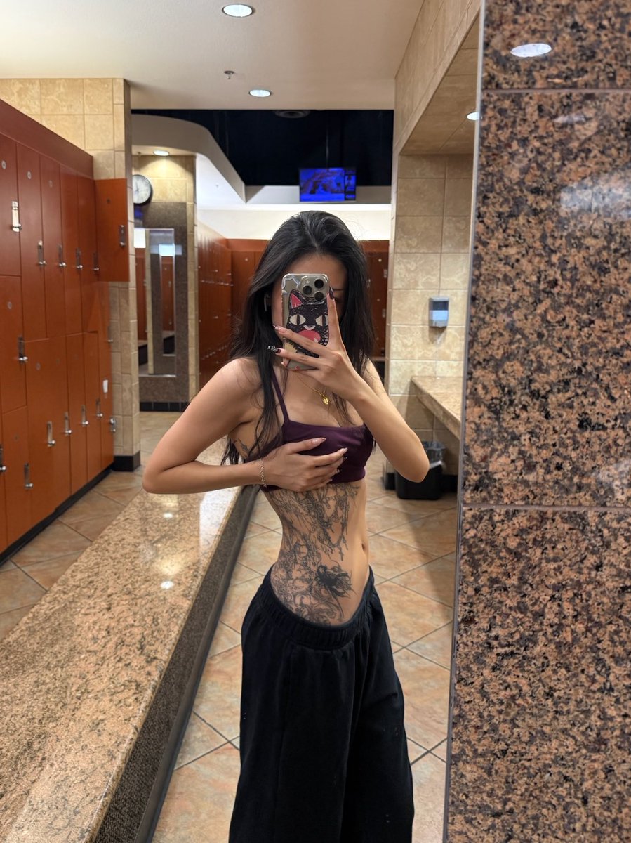 brattyjadde's tweet photo. super sweaty 😛 https://t.co/6mwJBnSKCj
