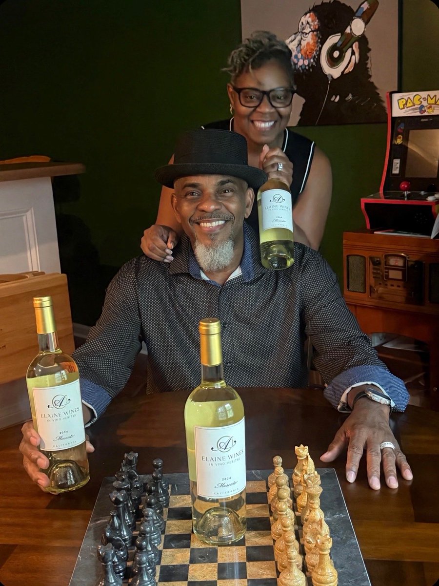 AElaineWines's tweet photo. Pour a rich glass of AElaineWines and set up the board. 
#aelainewines #veteranowned #gamenight #winelover #enjoylife https://t.co/xzJamm98F9