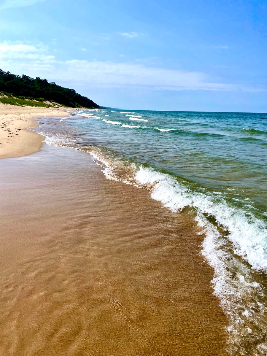 IamMiles_Walker's tweet photo. #Traveler 🐾 #HikingView #BeachView🌊
Some places don't need a caption.
The beach, the waves, and a beautiful moment are enough. 🌊
Who has some beach photos https://t.co/SMoAanfc9I