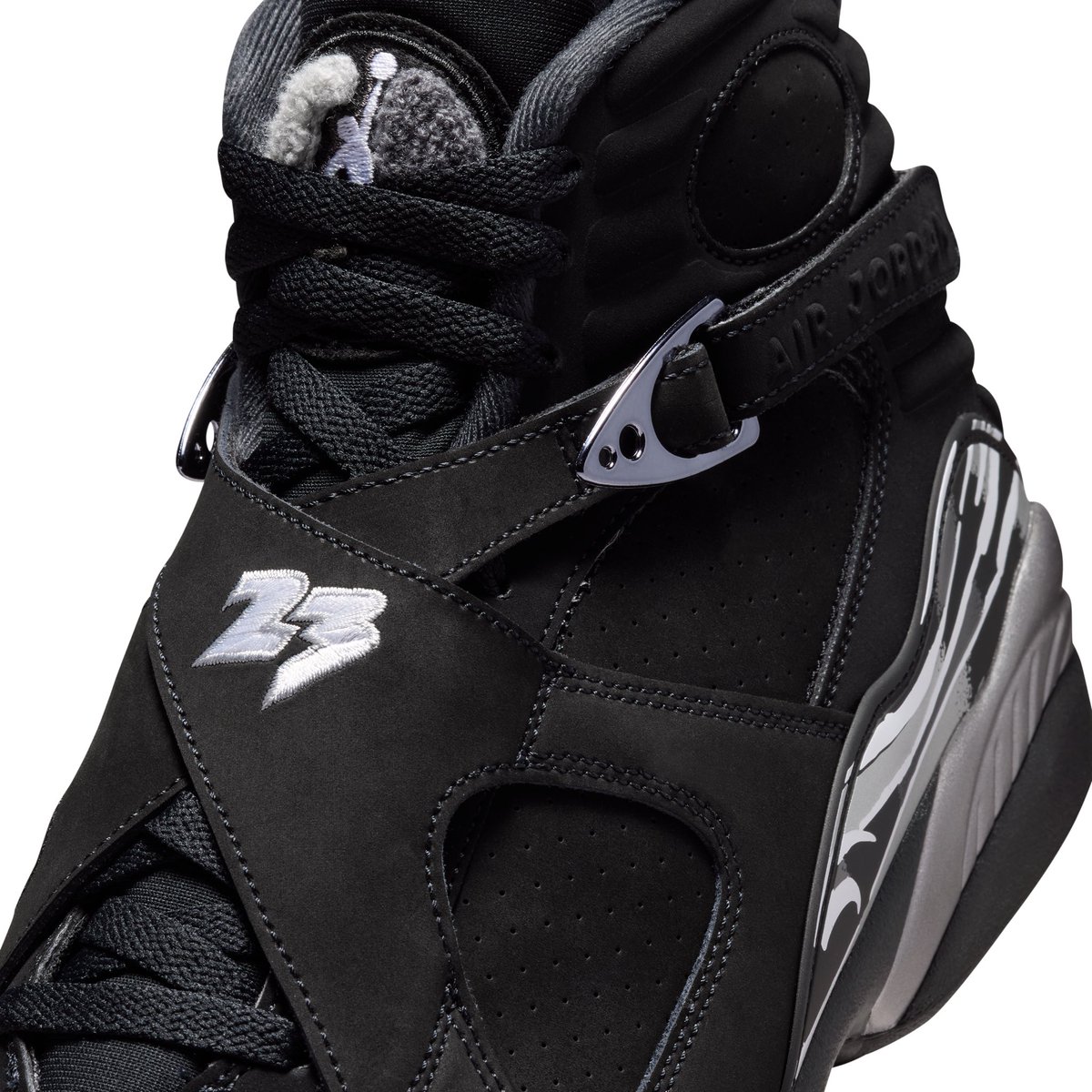 EldenMonitors's tweet photo. Chrome on Chrome

Air Jordan 8 ‘Chrome’ drops August 29 https://t.co/Weuld8T8uB