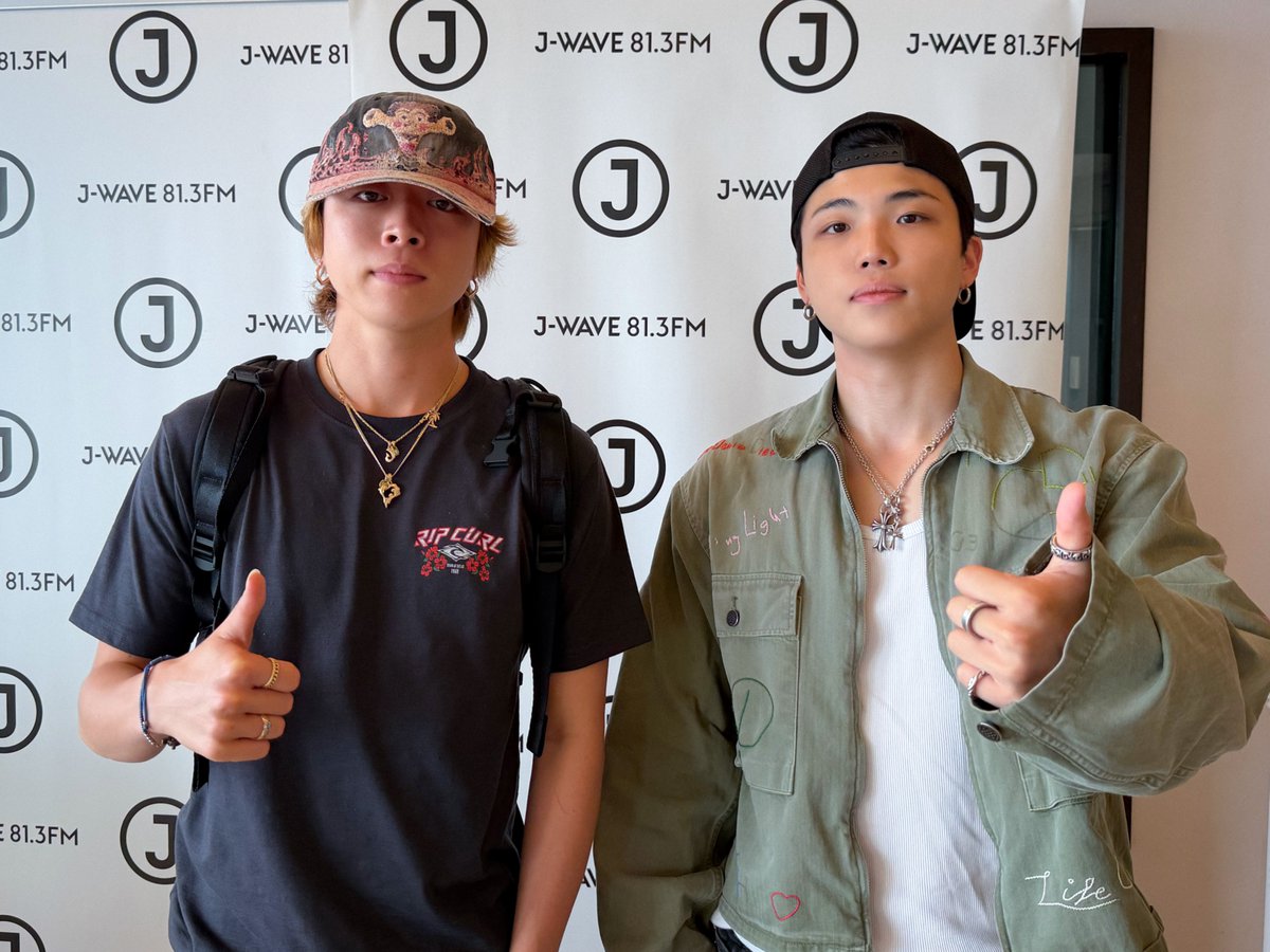 MILLIBILLI813's tweet photo. 土曜24時からは
#BEFIRST がナビゲート
MILLION BILLION

今週の担当はSOTA&amp;SHUNTO🎧
アメリカで過ごした夏を振り返り！

SHUNTOの対談企画
ゲストはs**t kingzのNOPPOさん🤝
プレデビュー5周年…
これまでのコレオグラフの
様々な裏話もお聴き逃しなく

📻https://t.co/LDrjvbNTot
#jwave #ミリビリ https://t.co/RjcE5r4LOG
