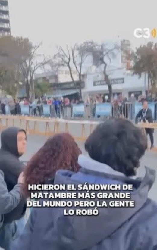 AlanPimentekk3's tweet photo. @ivaren44 Perfil falso =🐒 mascota tu país de mierda para nada sirve según son buenos en el futbol y solo ganan con ayuda, ya comiste hijo de tu puta madre tengo las sobras del perro por si quieres https://t.co/KB6MHbrywD