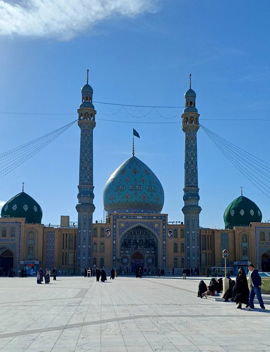 fatemee_banoo's tweet photo. یه بار یه جا خوندم که وقتی یکی از ائمه رو یجور دیگه دوست داری، یعنی تو از باقی مانده ی گِلِ اون امام آفریده شدی...

نمیدونم راسته یا نه، اما اگه راست باشه، قطعا من از گِلِ مهدی فاطمه ام❤️ https://t.co/ODzo2Ablqk