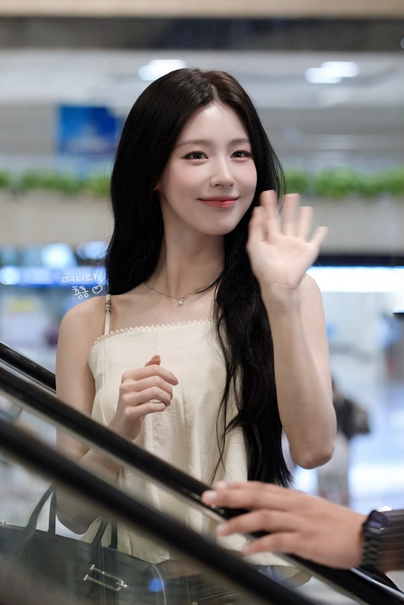 coopiiiu's tweet photo. 260815

😗

#아이들 #idle #미연 #MIYEON https://t.co/8Za2ebJ3t6