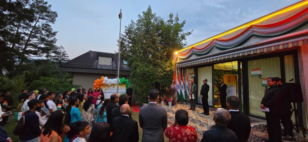 IndiainSwiss's tweet photo. 80th #IndependenceDay celebrations at 🇮🇳 House, #Berne commenced with collective rendition of Vande Mataram, bringing together members of the 🇮🇳 community in a shared expression of patriotism, pride and devotion to the nation, while also  commemorating #150YearsOfVandeMataram
#VandeMataram  #IndependenceDay2026 #IndiaAt80 

@MEAIndia @DrSJaishankar @IndianDiplomacy @mygovindia