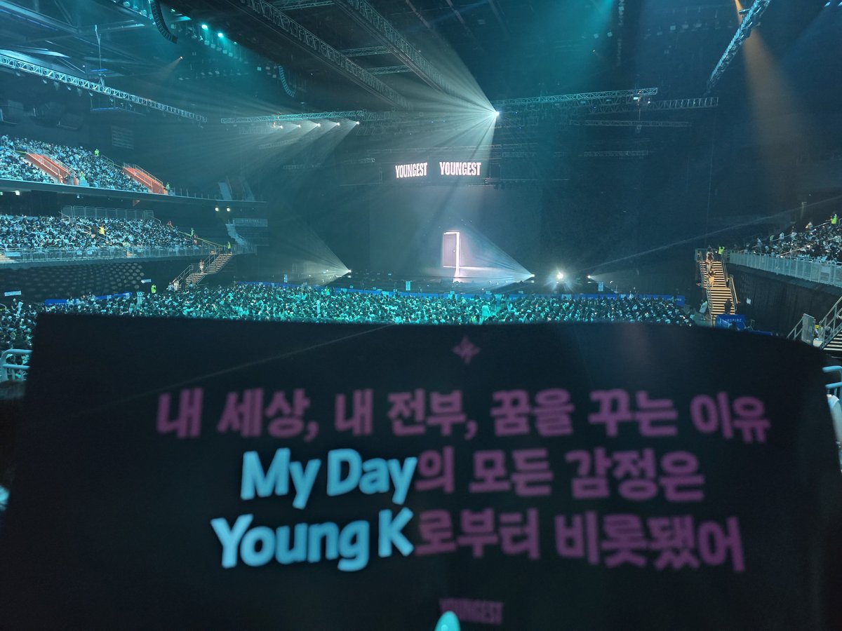 De6Made's tweet photo. 260815 YOUNGEST 중콘

207구역 시야 
슬로건 입장기프트❤️

#영케이 #Youngk #YOUNGEST https://t.co/TaqqYtNN6s