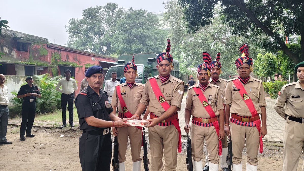 AligarhGp's tweet photo. 🫡 INDEPENDENCE DAY FLAG HOISTING CEREMONY 🇮🇳✨
"With pride in our hearts and the Tricolor in our hands, we march into the future!" 🚩
On 15 Aug 2026, 1 UP Engr Coy NCC, Aligarh conducted a solemn Flag Hoisting Ceremony at the Unit Headquarters! 🫡✨
📍 Location: 1 UP Engr Coy NCC Office Campus, Aligarh
💪 Participation: 38 Cadets, 02 Alumni, 19 Guest Observers & 08 Unit Staff members
Spreading the message of discipline, national service, and patriotic pride! 🇮🇳🔥
#IndependenceDay #1UPEngrCoy #NCCIndia #Aligarh #NationFirst #JaiHind 🇮🇳🫡