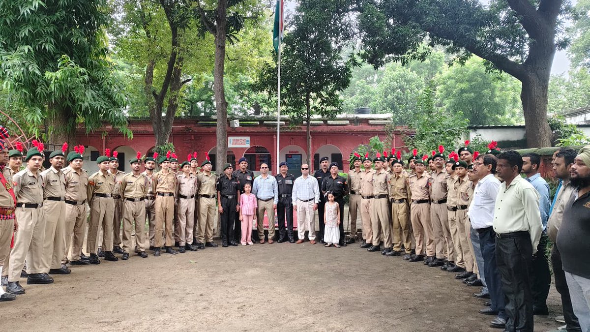 AligarhGp's tweet photo. 🫡 INDEPENDENCE DAY FLAG HOISTING CEREMONY 🇮🇳✨
"With pride in our hearts and the Tricolor in our hands, we march into the future!" 🚩
On 15 Aug 2026, 1 UP Engr Coy NCC, Aligarh conducted a solemn Flag Hoisting Ceremony at the Unit Headquarters! 🫡✨
📍 Location: 1 UP Engr Coy NCC Office Campus, Aligarh
💪 Participation: 38 Cadets, 02 Alumni, 19 Guest Observers & 08 Unit Staff members
Spreading the message of discipline, national service, and patriotic pride! 🇮🇳🔥
#IndependenceDay #1UPEngrCoy #NCCIndia #Aligarh #NationFirst #JaiHind 🇮🇳🫡