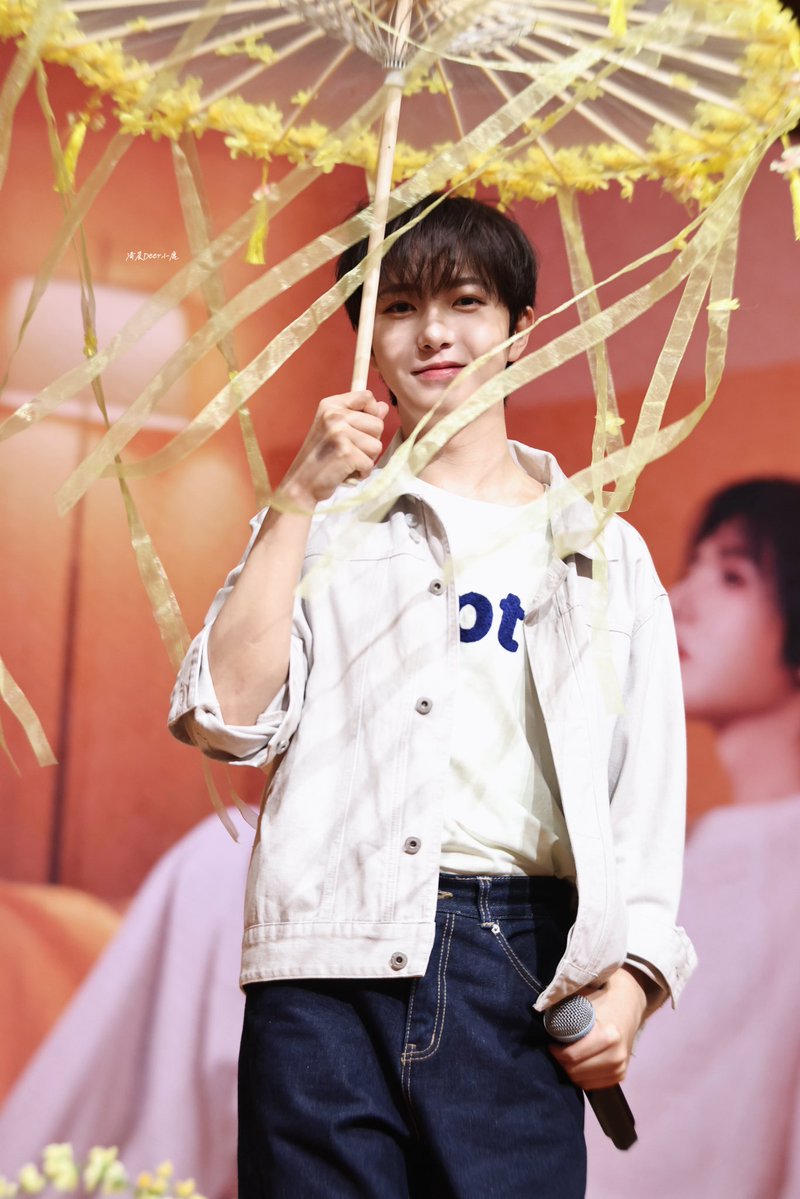morningDeer0323's tweet photo. 260815런쥔
#런쥔 
#RENJUN 
#仁俊 https://t.co/1AJmlIsqPz
