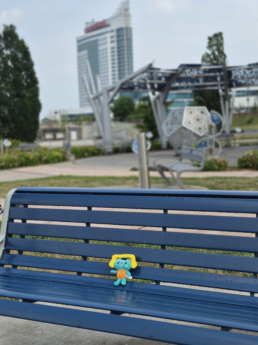 sweetgrass_72's tweet photo. @doublepjourney_ @permpoon_GMMTV Happy Birthday  Permpoon.  Spent the day in Windsor, Ontario  Canada.  Detroit, Michigan USA across the river. https://t.co/69WithjiFU