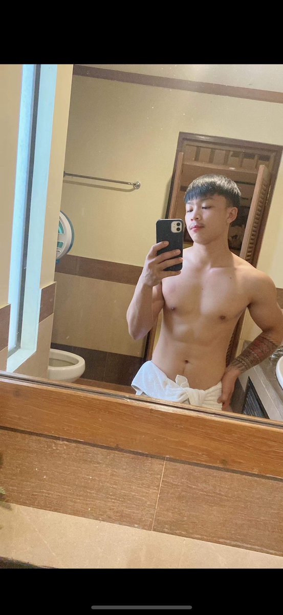 Jonathan183982's tweet photo. เชียงใหม่ครับมาเย็ดทีนว🤪🤪🤪🤪 https://t.co/B5aaAlE9Zi