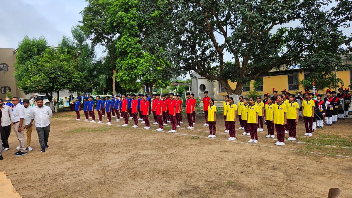 EMRS_AMIRGADH's tweet photo. Happy Independence Day! 🇮🇳
Celebrating the spirit of freedom, unity, and the timeless pride of our nation. Today and every day, we honor the courage that brought us here.
#IndependenceDay #ProudToBeIndian #IndiaAt79 @NESTSHQ @CollectorBK @GTDC_Tribalcorp @TribalAffairsIn @CMOGuj https://t.co/B5BAvNJF2j