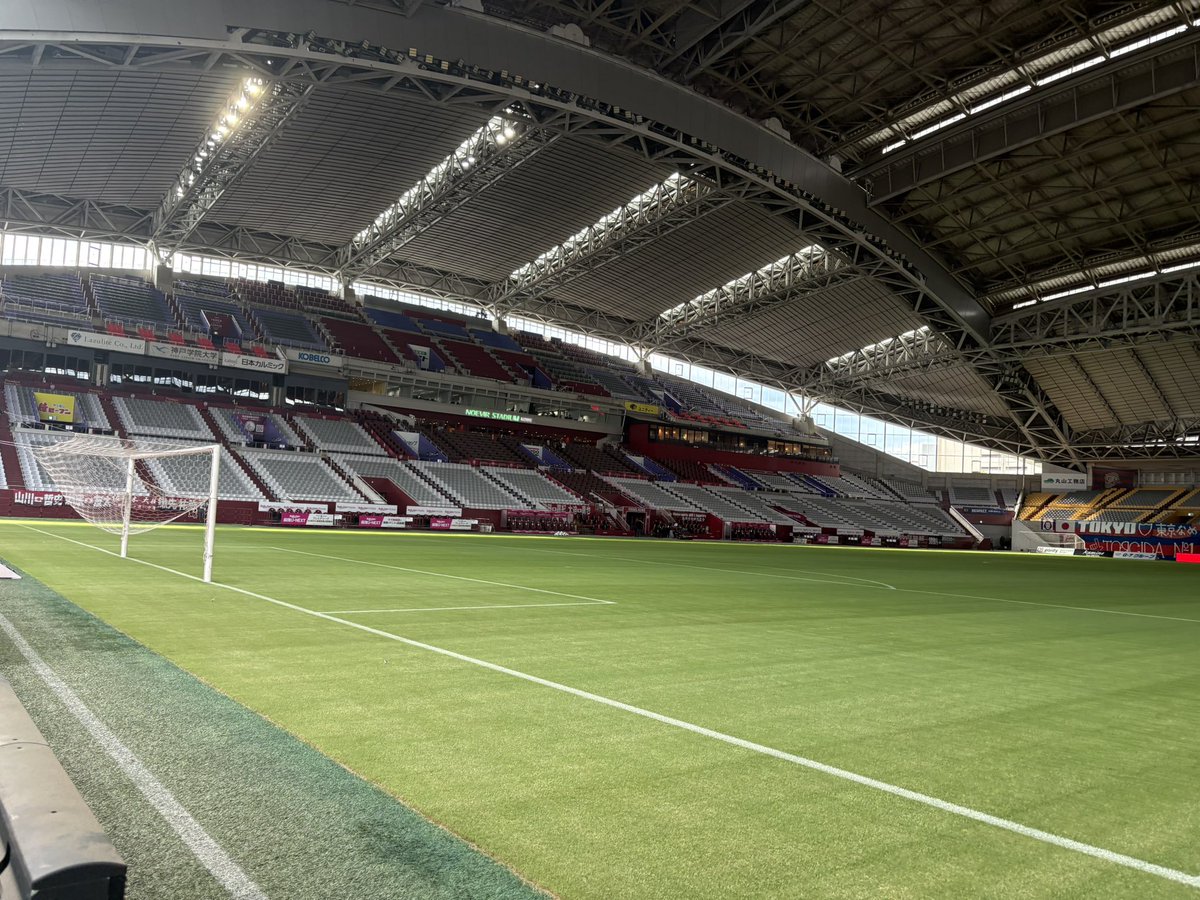 j_nagata's tweet photo. 空調システム試験稼働のノエスタ、2万人以上入ってどうなるかはわからないものの、思った以上に涼しい。芝はハイブリッドから天然芝に戻ったとのこと https://t.co/6DgC9eyFga