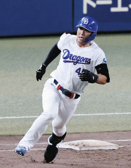 Dorapeinet's tweet photo. 支配下復帰の中日・福元悠真、4年ぶり1軍でうれしいプロ初打点　巨人戦の7回、プロ2安打目となる2点適時二塁打
https://t.co/RYKovJqYPT

◇15日　中日11―2巨人（バンテリンドームナゴヤ）

　7月30日に支配下復帰した中日・福元悠真外野手が代打で約4年ぶりに1軍に出場。2022年以来プロ2安打目と... https://t.co/makC3hMPcI