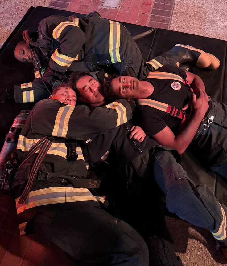 eddiediazbot's tweet photo. 911 cast is just a bunch of puppies https://t.co/O2pncQHcdU