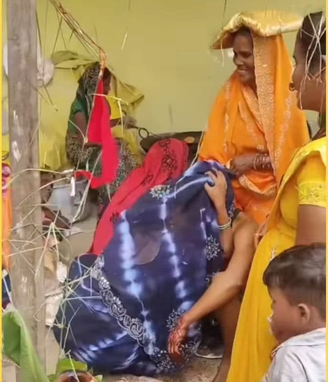 SaffronlionX's tweet photo. During a wedding celebration, a neighbour’s sister-in-law who had come from Delhi joined the haldi ceremony.
She first applied haldi to the groom’s younger brother and jokingly tried to tease him. When he refused to let her take the joke any further, she playfully covered his face with the pallu of her saree and pretended to give him CPR.
She continued the playful act for several minutes, leaving everyone around them laughing and wondering what was going on.
When people asked her what she was doing, she casually replied, “There is so much love between a brother-in-law and sister-in-law!”
What was supposed to be a fun wedding ritual quickly became an awkward and controversial moment, with many people feeling that such behaviour crossed the line of decency and turned a traditionally respectful relationship into a spectacle.