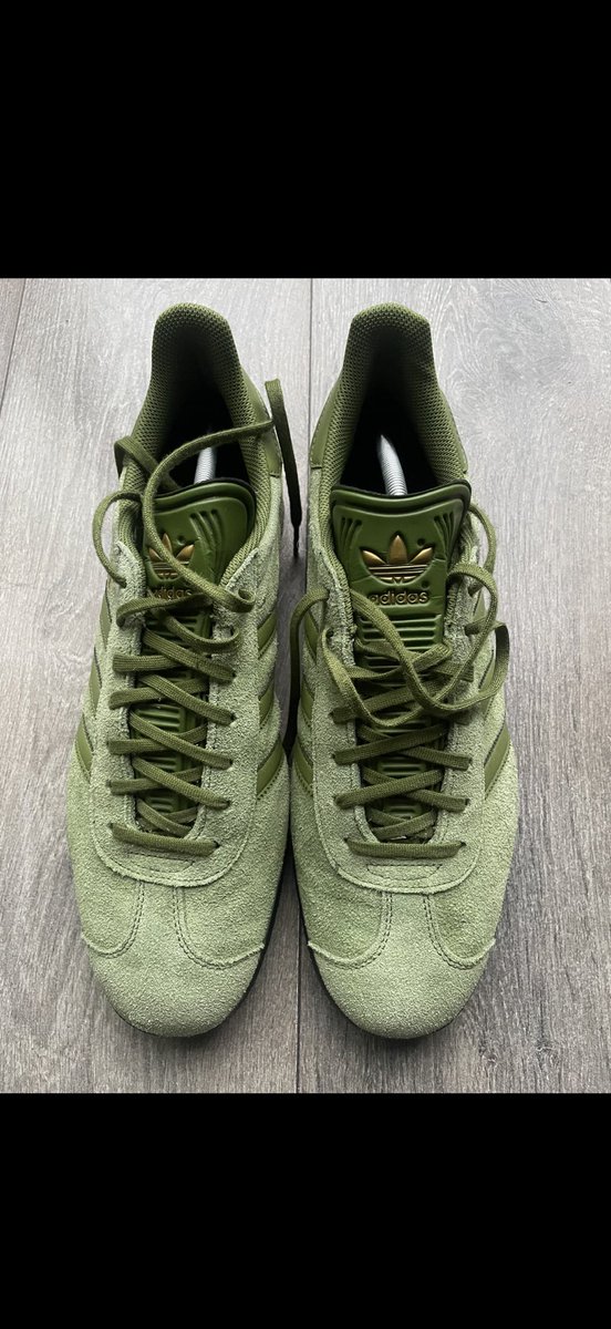 custom_casuals's tweet photo. 👟⚽️🏟️ To mark the new season Custom Casuals is offering a free restoration to a lucky followers trainers. To enter simply retweet, follow and comment the team you support. A lucky winner will be drawn on Sunday! @adiFamily_ retweets always appreciated.Good luck🍀👟🧼🍋🎨✅🏟️⚽️👟 https://t.co/zoVYsa4P5i