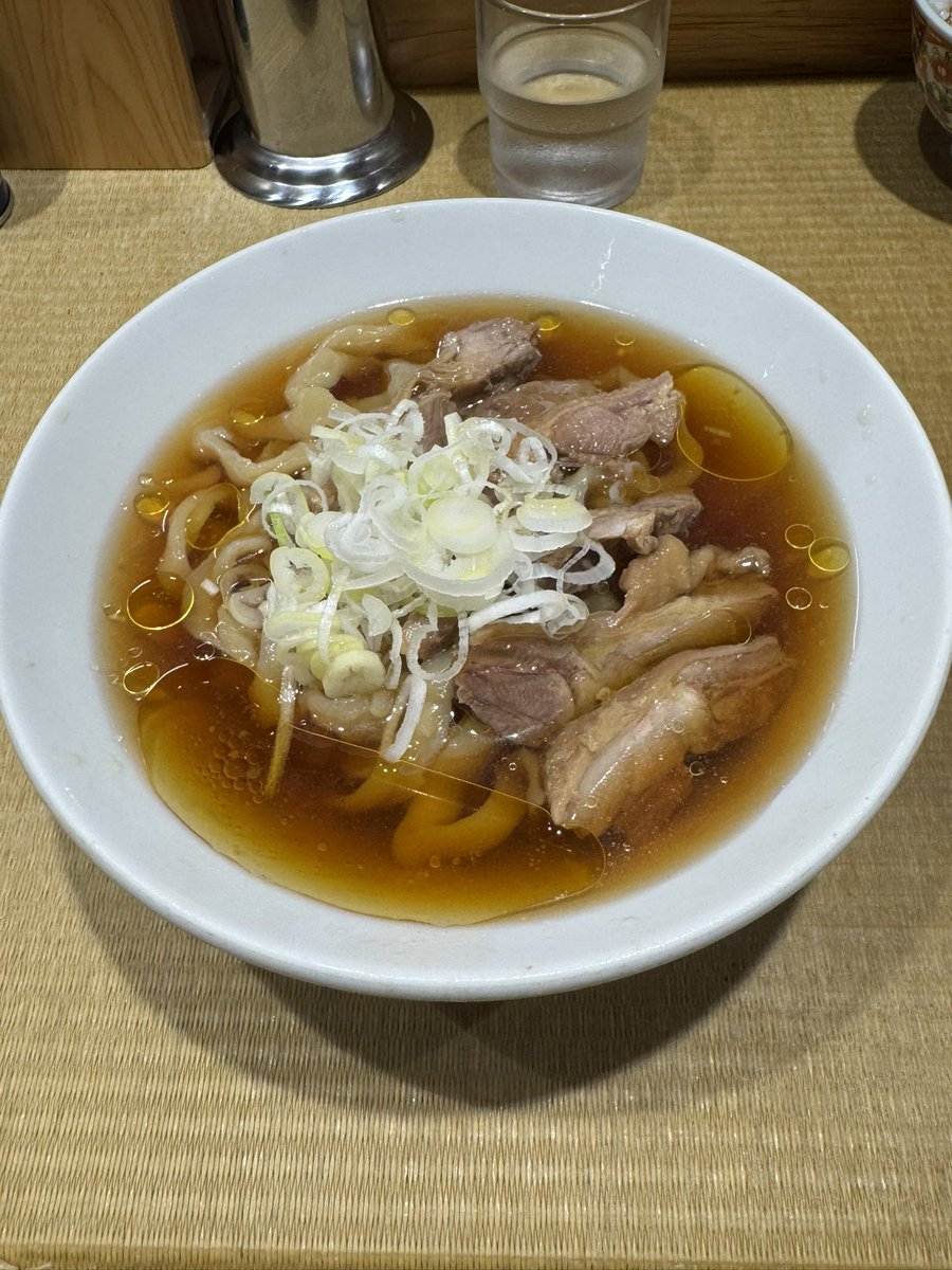 ryo_L3M's tweet photo. 親鶏中華そば 綾川 本店 https://t.co/BvsJkvogDR
