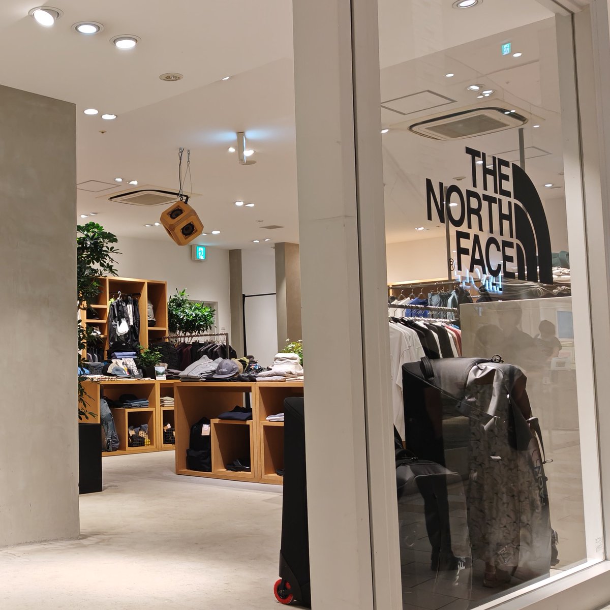 MIDORI_NGN's tweet photo. 【MIDORIに行ってみよ♬】
2F THE NORTH FACE 長野店では,
夏のレジャーに必要なアイテムやお土産としても人気の店舗限定アイテムなどを取り揃えております。
期間限定でkidsアイテムを一部展開しておりますので,
是非この機会にお立ち寄りください。 https://t.co/O6Gbu4NIX2