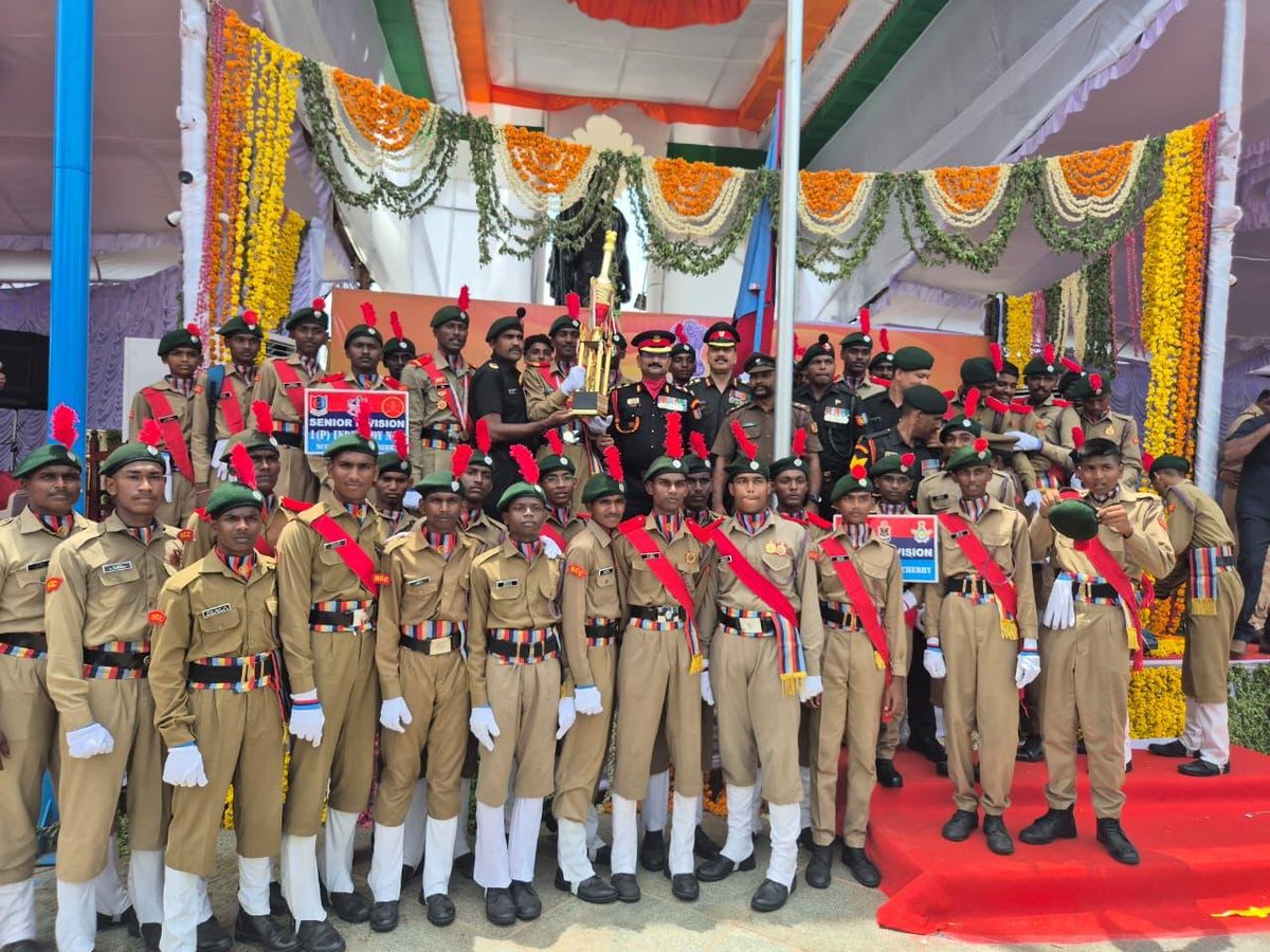 NCCPondicherry's tweet photo. 🇮🇳 80th Independence Day was celebrated with patriotic fervour in Puducherry. Hon’ble CM Shri N. Rangasamy unfurled the National Flag. He awarded the NCC Group Commander’s Trophy to the Best Marching Contingents of SD Boys, 1 (P) Indep Coy & SW Girls, 1 (P) NU Cadets.
 He also felicitated meritorious NCC Cadets with 2 Gold, 2 Silver & 2 Bronze Medals.

@LGov_Puducherry
@HQ_DG_NCC
@NCCDte_TNPAN
@vatsvirendra1
@ashishrams