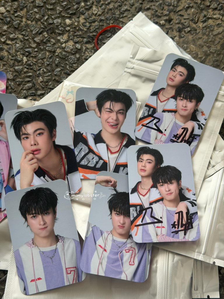 Mememuz's tweet photo. ทุกคน😭😭 #ท่านโปรดคลื่น #DuangGoRoundConcert https://t.co/jYcomVgmxW
