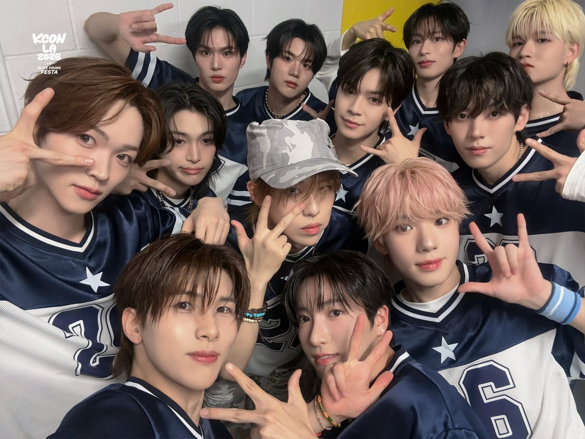 kconusa's tweet photo. [#KCONLA2026] 📸 GREENROOM SELFIE

💙 DAY 1 | AUG 14 (FRI)
 #KO1KEYZ @KO1KEYZofficial

Are you ready? Keep your eyes right here 👀

-
KCON LA 2026
AUG 14-16
https://t.co/4sZzQ0FRHI Arena, LA Convention Center

Let’s #KCON https://t.co/rf9AYRzpYT