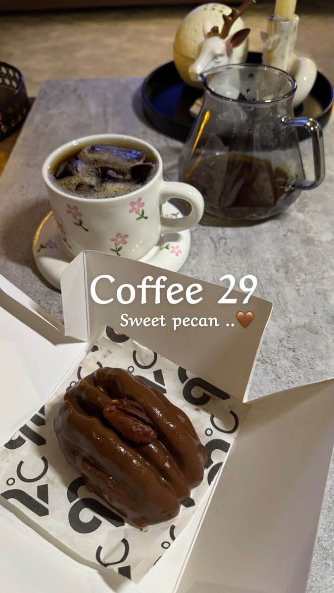 december_4_2019's tweet photo. يميل القلبُ دائماً ..
إلى من يُخرجه من عاديّة الشعور 
ويجعله استثناءً لا يُشبِهُ أحداً .،🤎🦌!
#قهوة 
#روقان https://t.co/a0NYYPRtUL