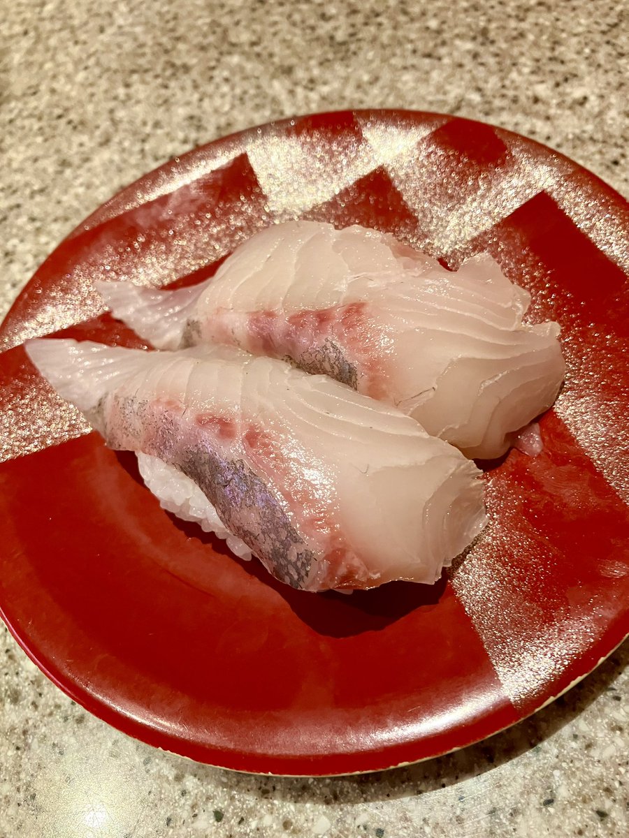 IkuoOkada's tweet photo. 今日のお昼もみんなでお寿司(=^x^=)
源洋丸谷川瀬店！！
お寿司でお腹いっぱいって幸せ〜♪ https://t.co/I2x7qAWtzm