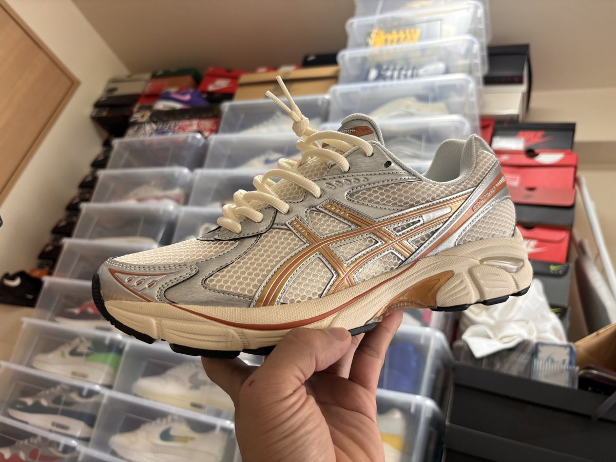 good4sneaker's tweet photo. GT-2160の2足目！

3足目も来週くらいには届くらしい！ https://t.co/sCL2zsrxGl