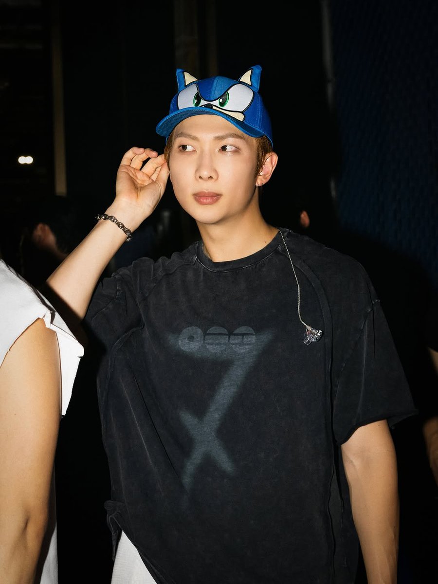 ARMY4LIFE84's tweet photo. I love him with every fiber of my being. I will love him for the rest of my life. https://t.co/c8OnCbi125