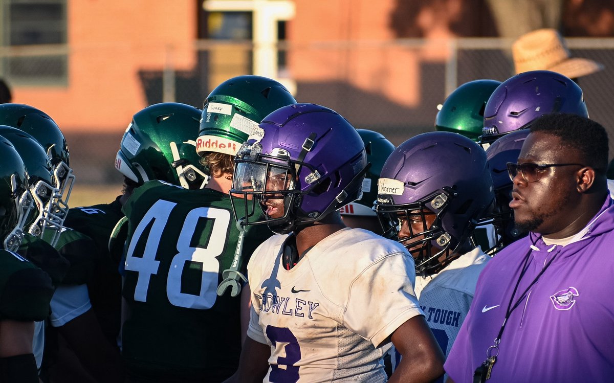 CarlosLynn's tweet photo. #CrowleyTough🦅🦅 https://t.co/fXQanalnuG