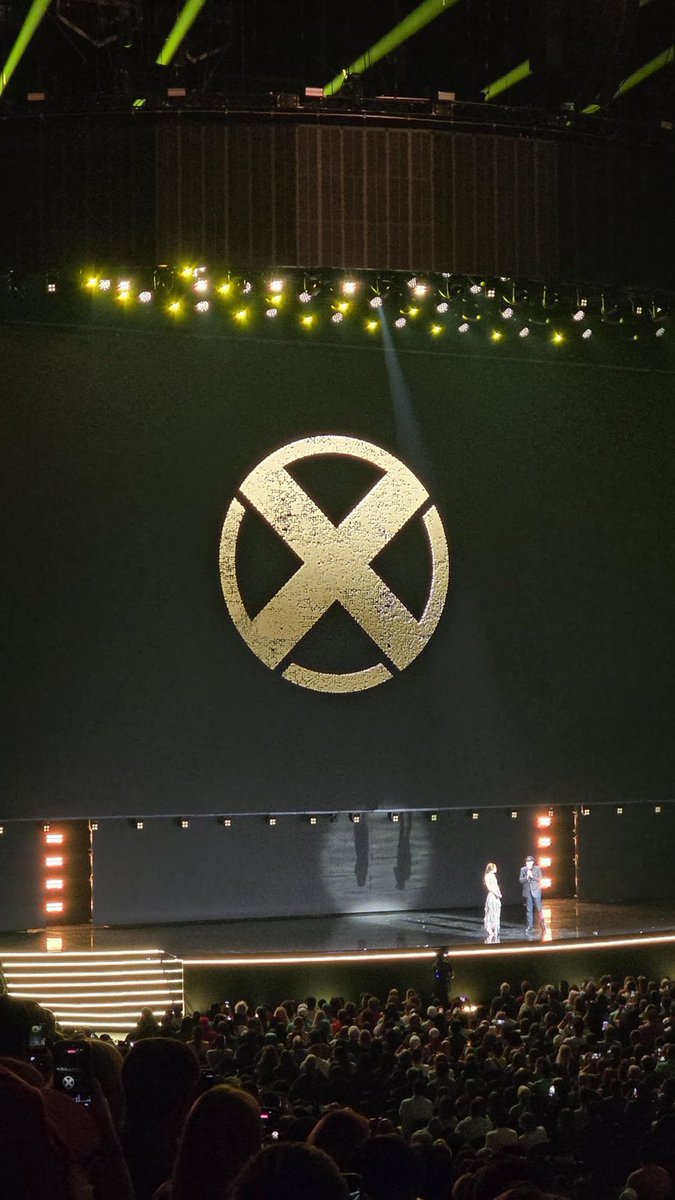 SentidoMarvel's tweet photo. Los X-Men… Finalmente en casa😭. #D23 https://t.co/QTaZPtlTps