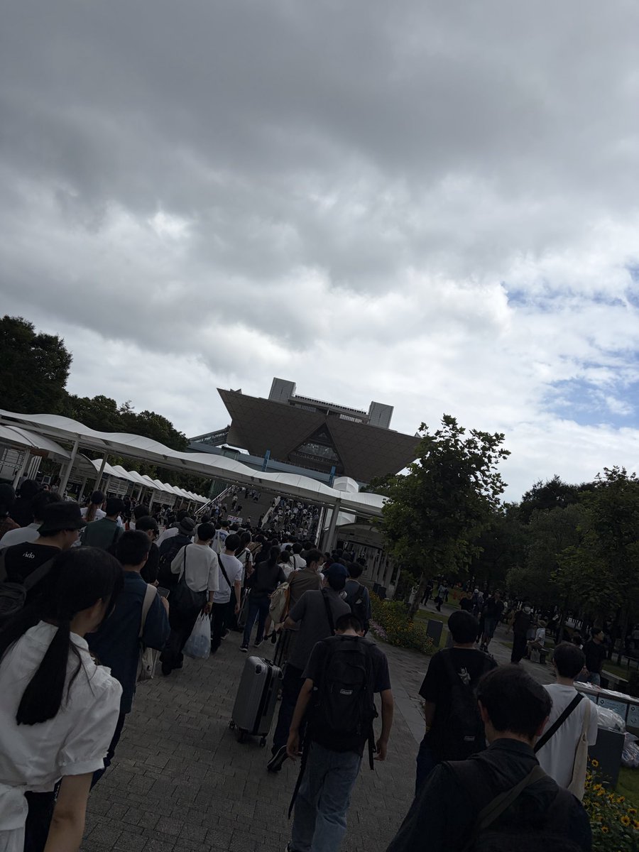 sirodanukidayo's tweet photo. 会場入った https://t.co/kT051sDddW