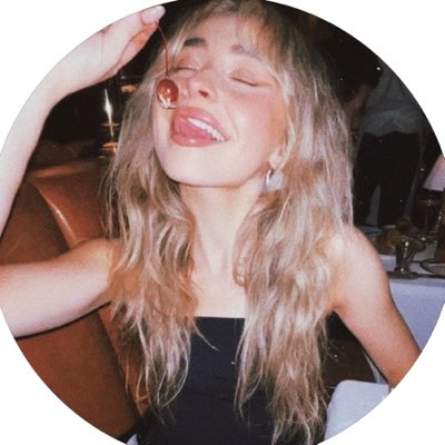 AmeliaCarly_'s tweet photo. 𝐼 𝜅𝜋𝜎𝜔 𝜄𝜏'𝑠 𝜏𝜀𝑚𝜌𝜏𝜄𝜋𝑔 𝜏𝜎 𝑏𝜀
𝐼𝜋 𝑠𝜇𝑐𝘩 𝑐𝑙𝜎𝑠𝜀 𝜌𝑟𝜎𝜘𝜄𝑚𝜄𝜏𝜑 𝜏𝜎
𝑆𝜎𝑚𝜀𝜏𝘩𝜄𝜋𝑔 𝑠𝜎 𝑠𝜔𝜀𝜀𝜏 https://t.co/XIwEntJ31T