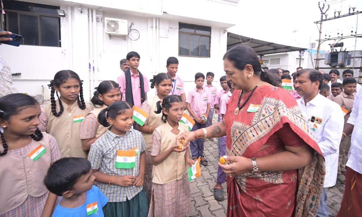 PremallathaDmdk's tweet photo. #happyindependenday https://t.co/YSAHy3rupC