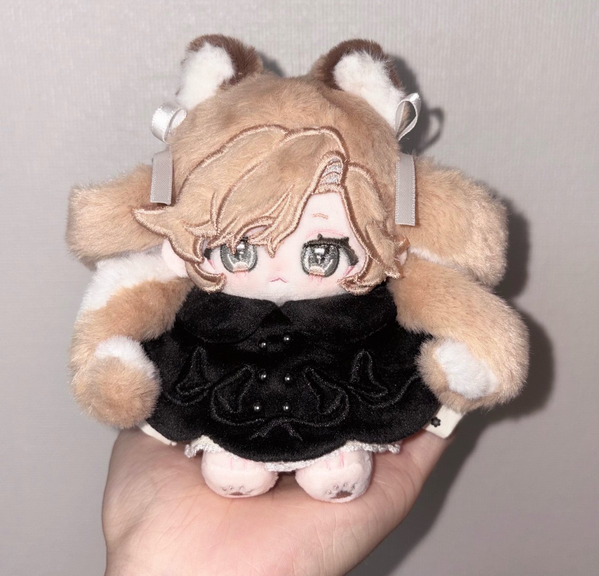 Shippo_usagi_no's tweet photo. ромашка🦊🌼🤍

#RabbiTail_nui https://t.co/krP83XLOil