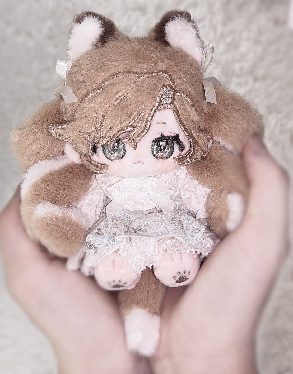 Shippo_usagi_no's tweet photo. ромашка🦊🌼🤍

#RabbiTail_nui https://t.co/krP83XLOil